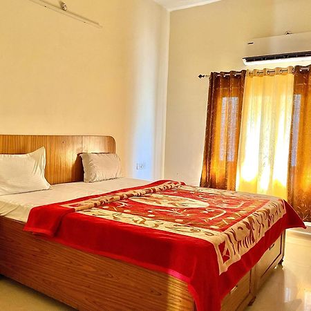 Aditya Palace Orchha Eksteriør billede