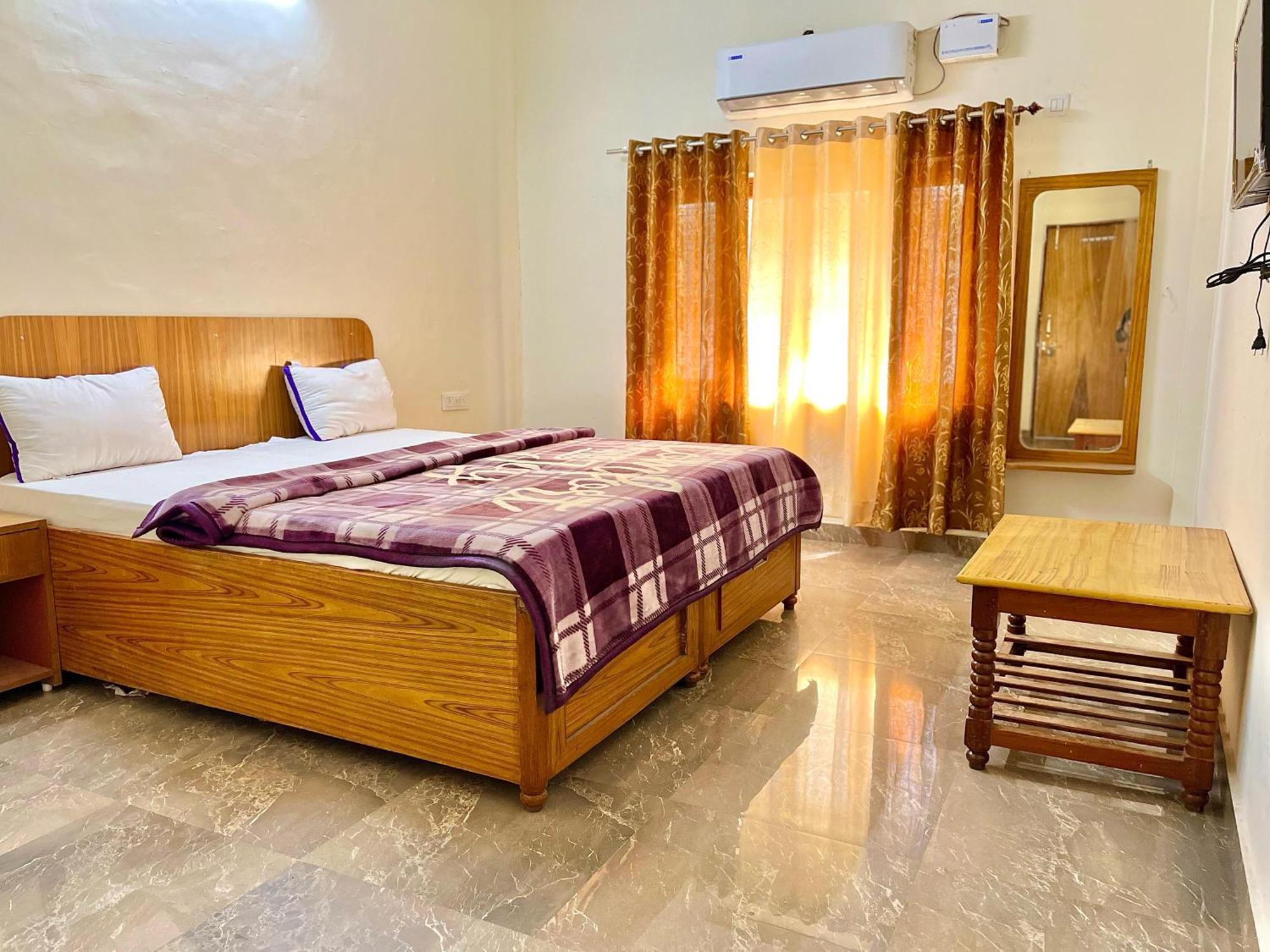Aditya Palace Orchha Eksteriør billede